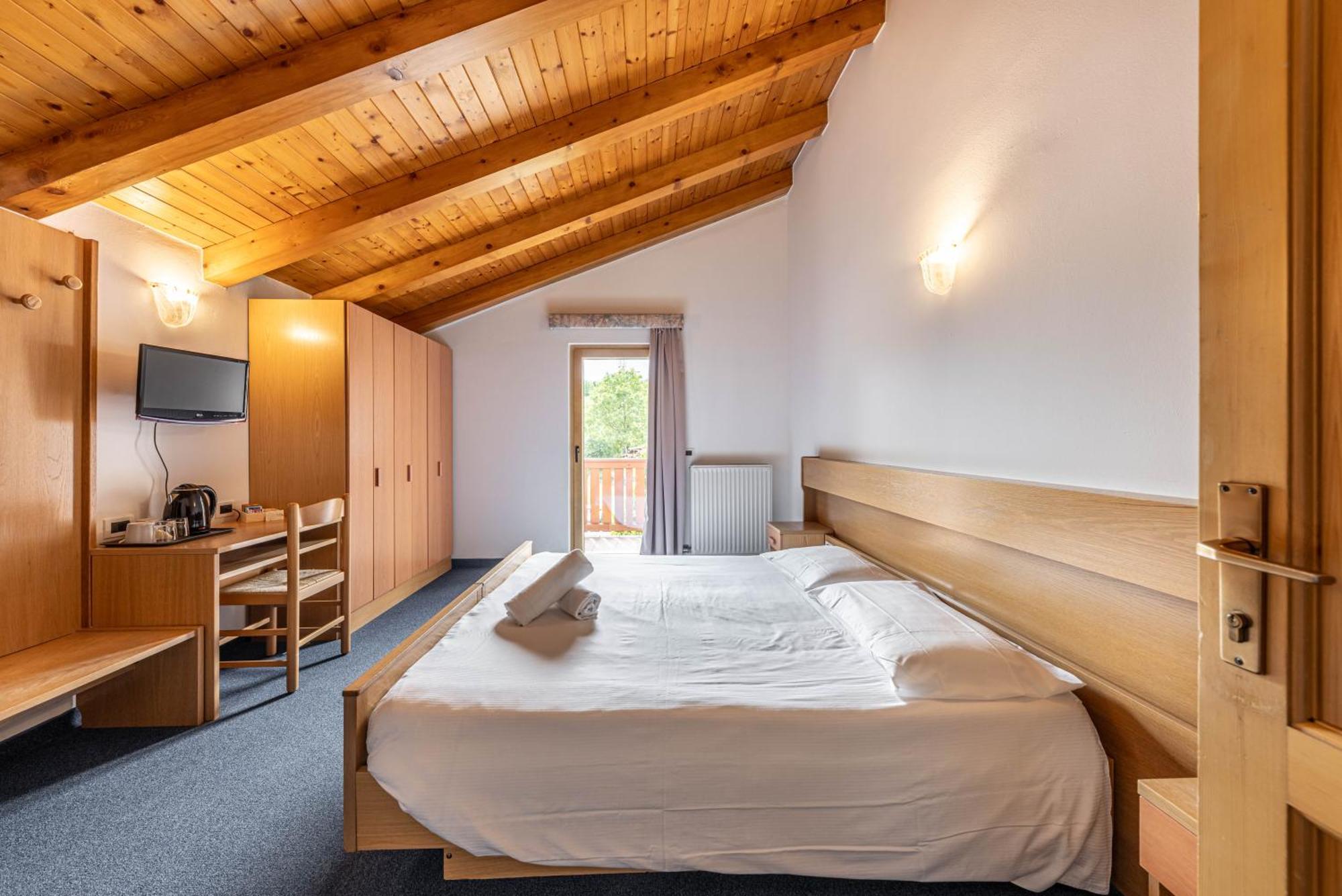 Hotel Laste' Caldes Εξωτερικό φωτογραφία