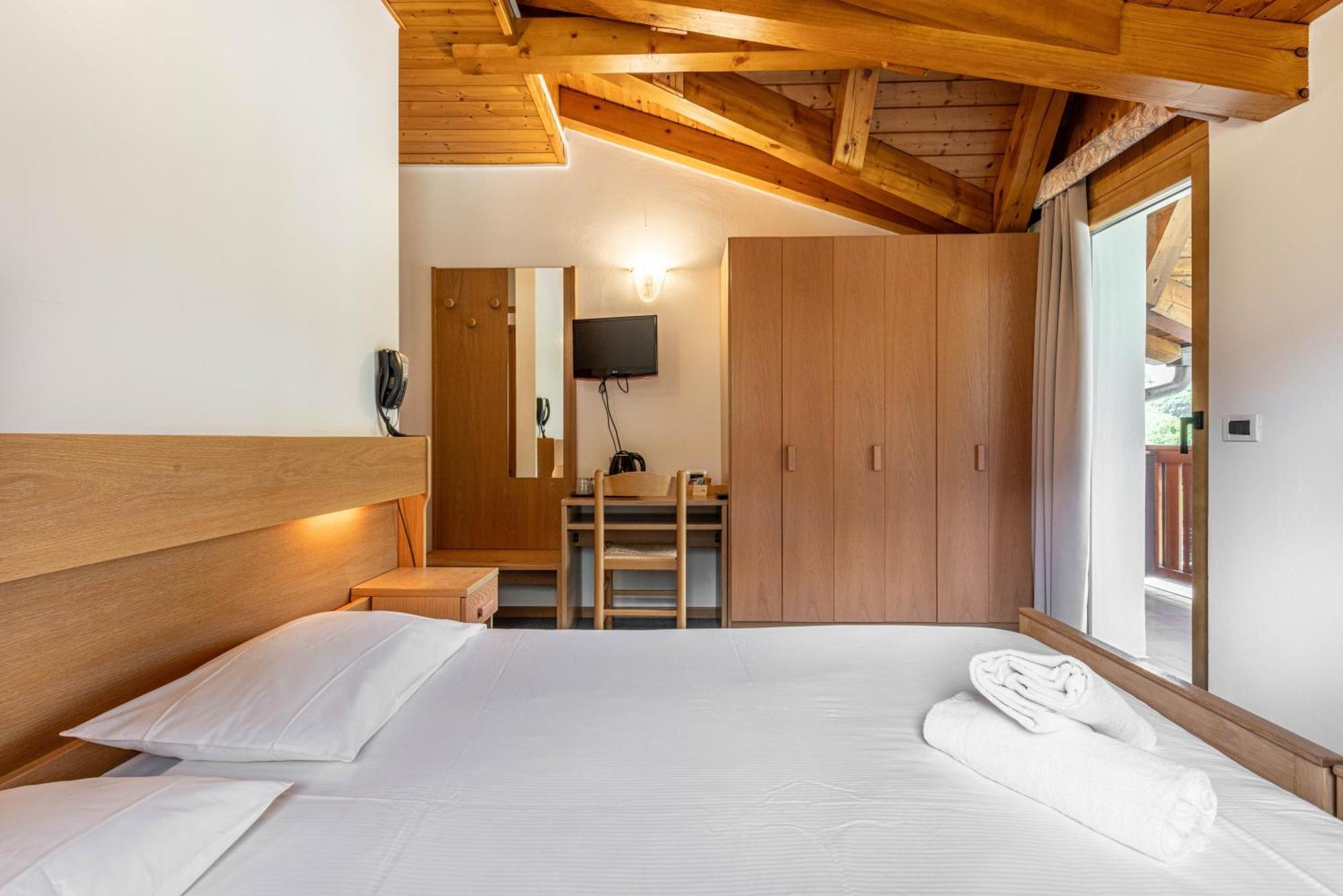 Hotel Laste' Caldes Εξωτερικό φωτογραφία