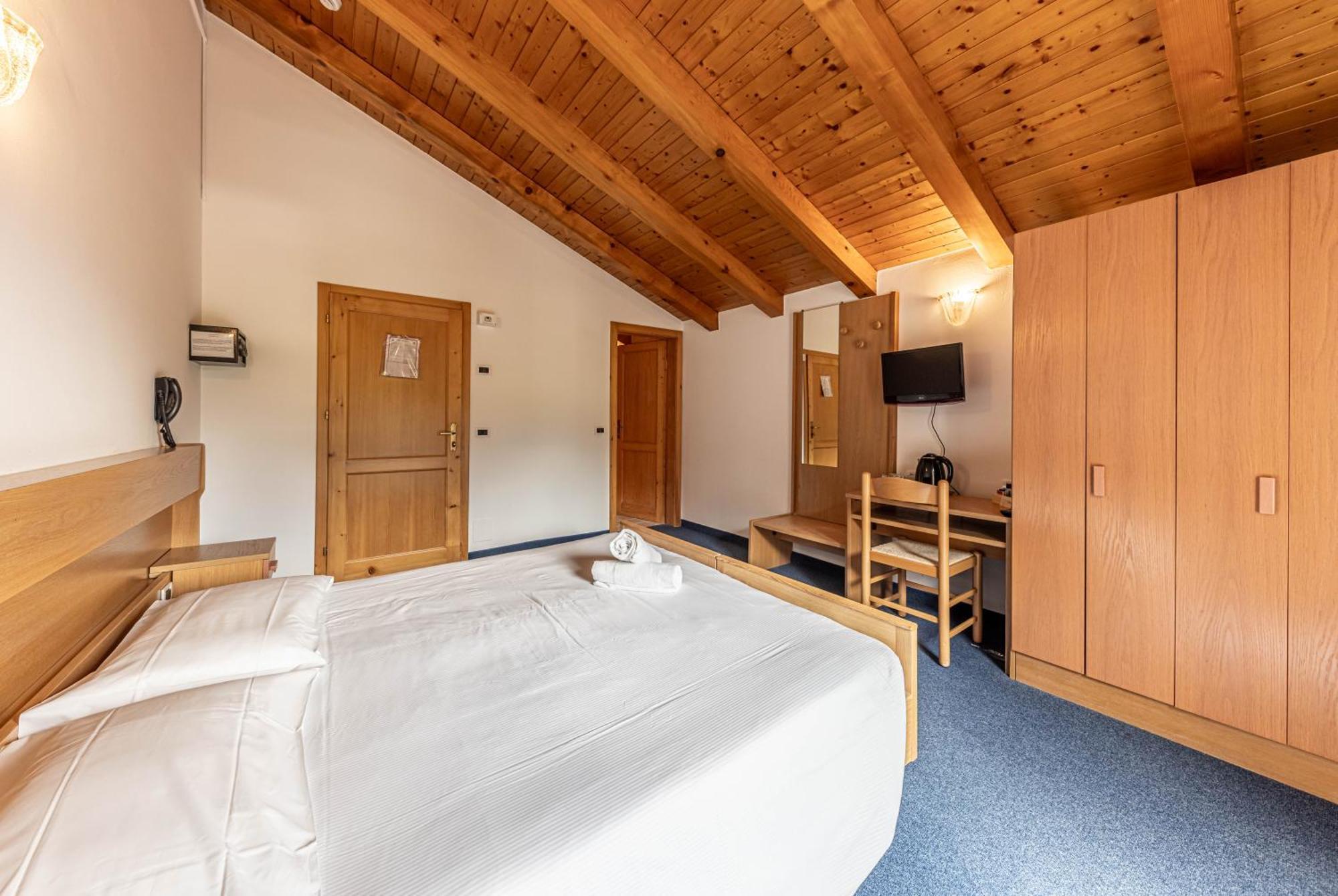 Hotel Laste' Caldes Εξωτερικό φωτογραφία
