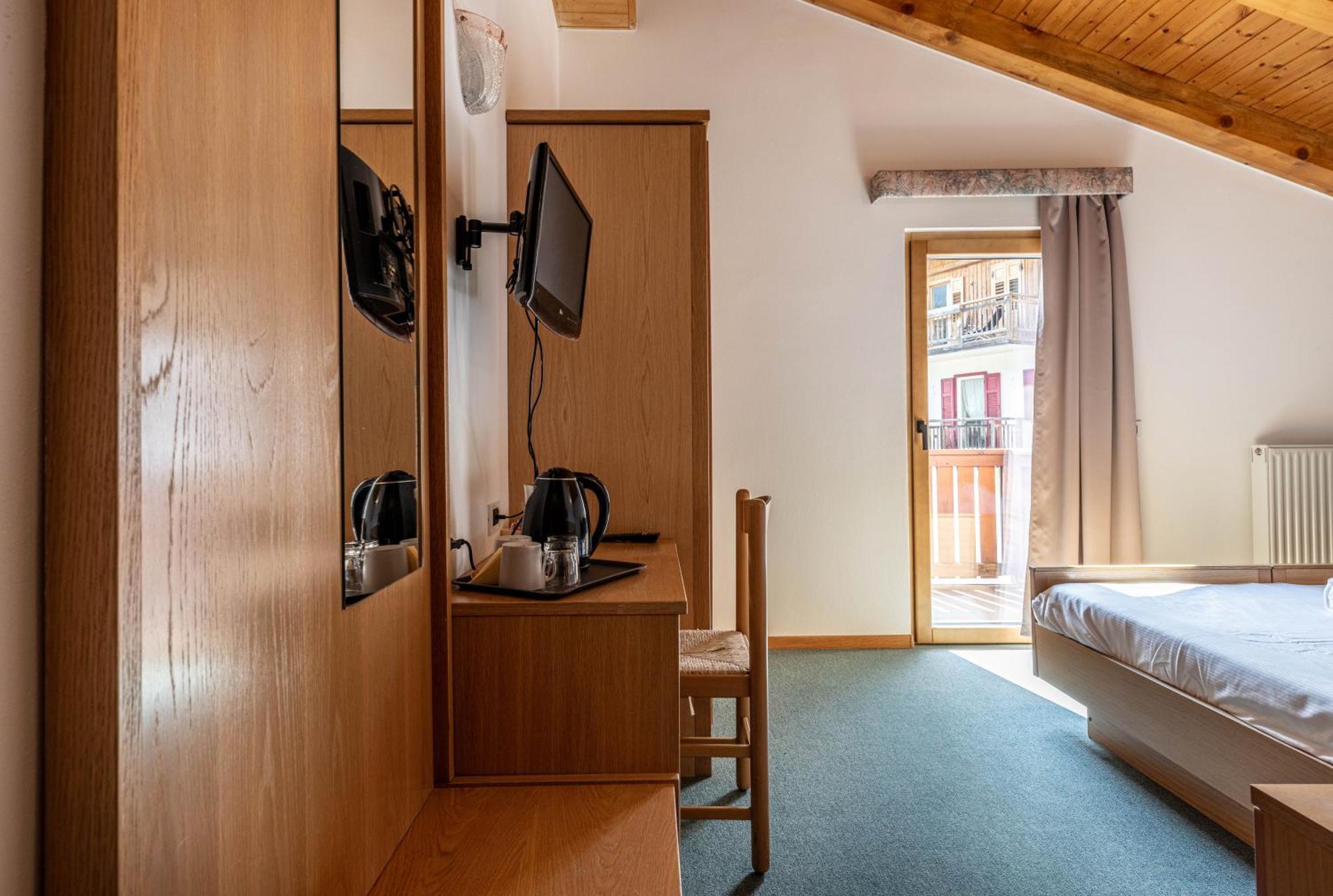 Hotel Laste' Caldes Εξωτερικό φωτογραφία