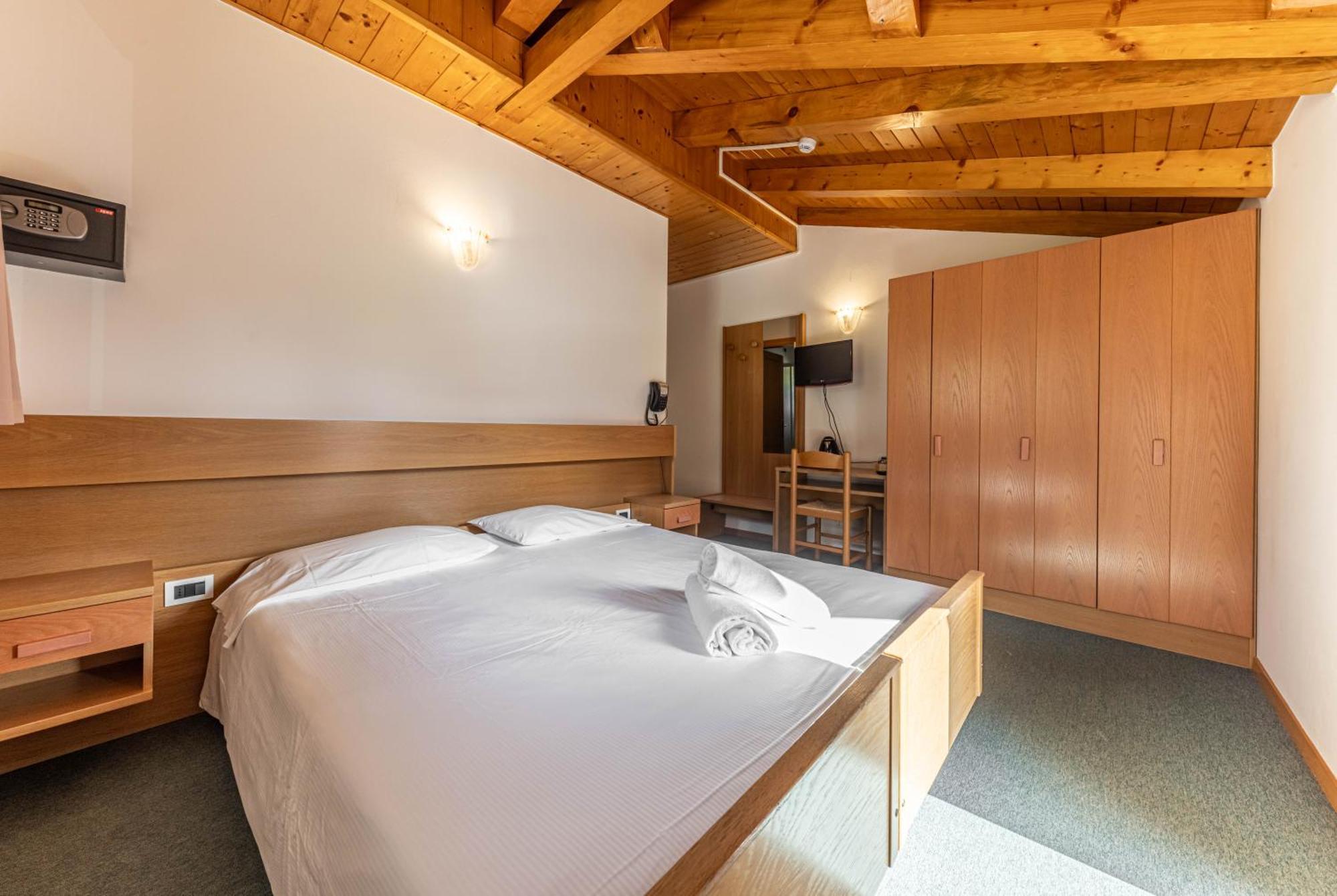Hotel Laste' Caldes Εξωτερικό φωτογραφία
